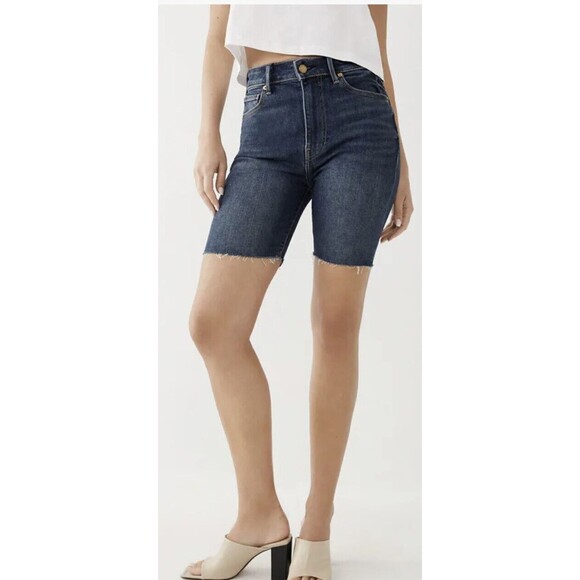 NWT True Religion Women's High rise Mid Cut Off Jean Shorts size 24 - Picture 1 of 8